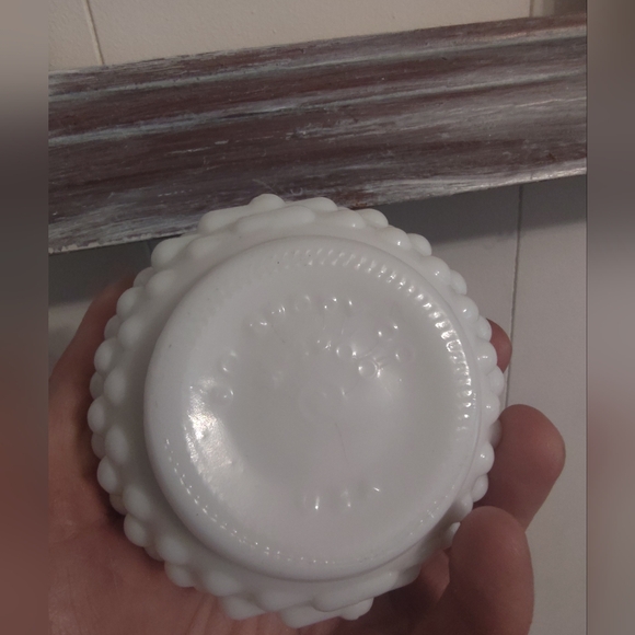 Vintage White Hobnail Vases - Picture 2 of 6